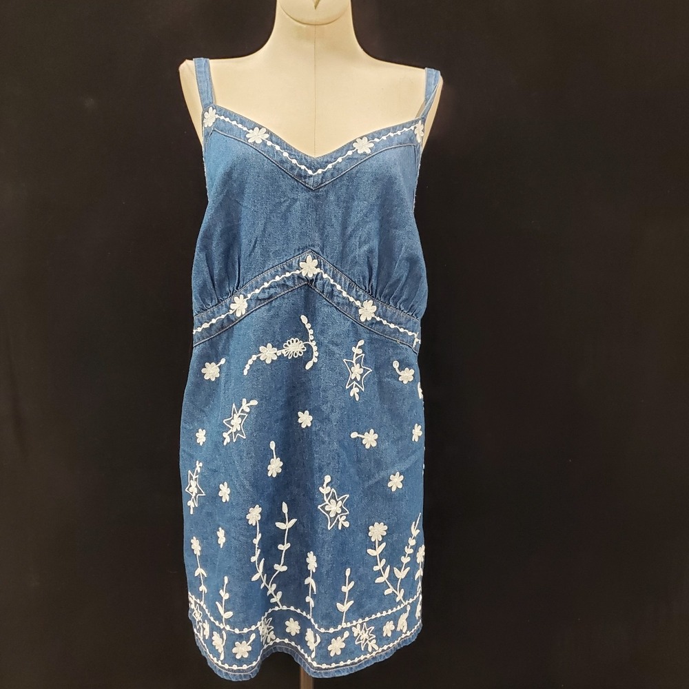 Fashion Bug Y2K Denim Babydoll Top Plus Size 18/20 Embroidered Floral Country